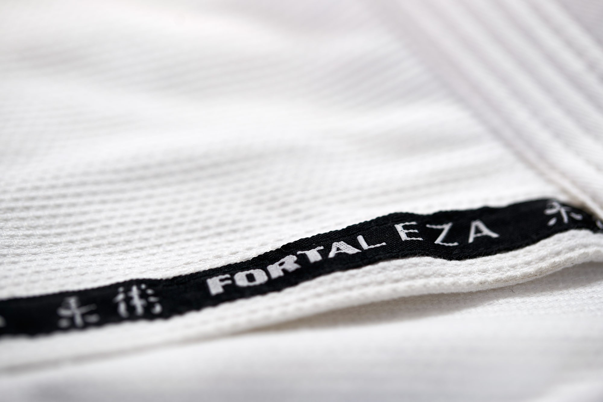 BJJ Starter Gi "Fortaleza" + BJJ gordel wit