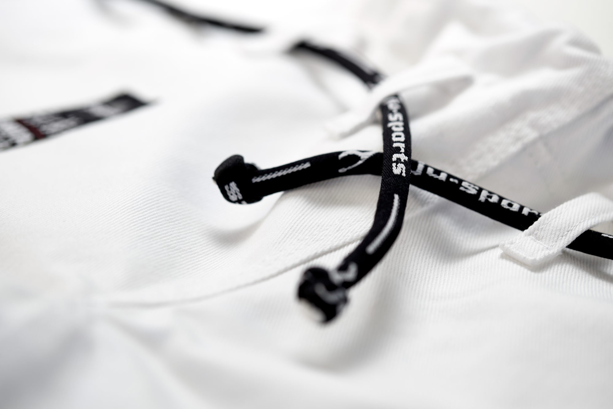 BJJ Starter Gi "Fortaleza" + BJJ gordel wit