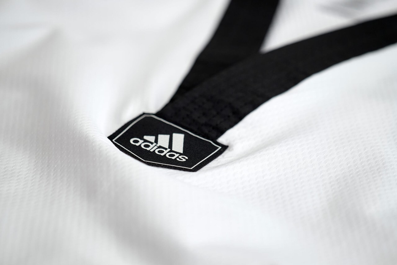 adidas Taekwondopak, adi Fighter Eco met Strepen, zwarte Revers