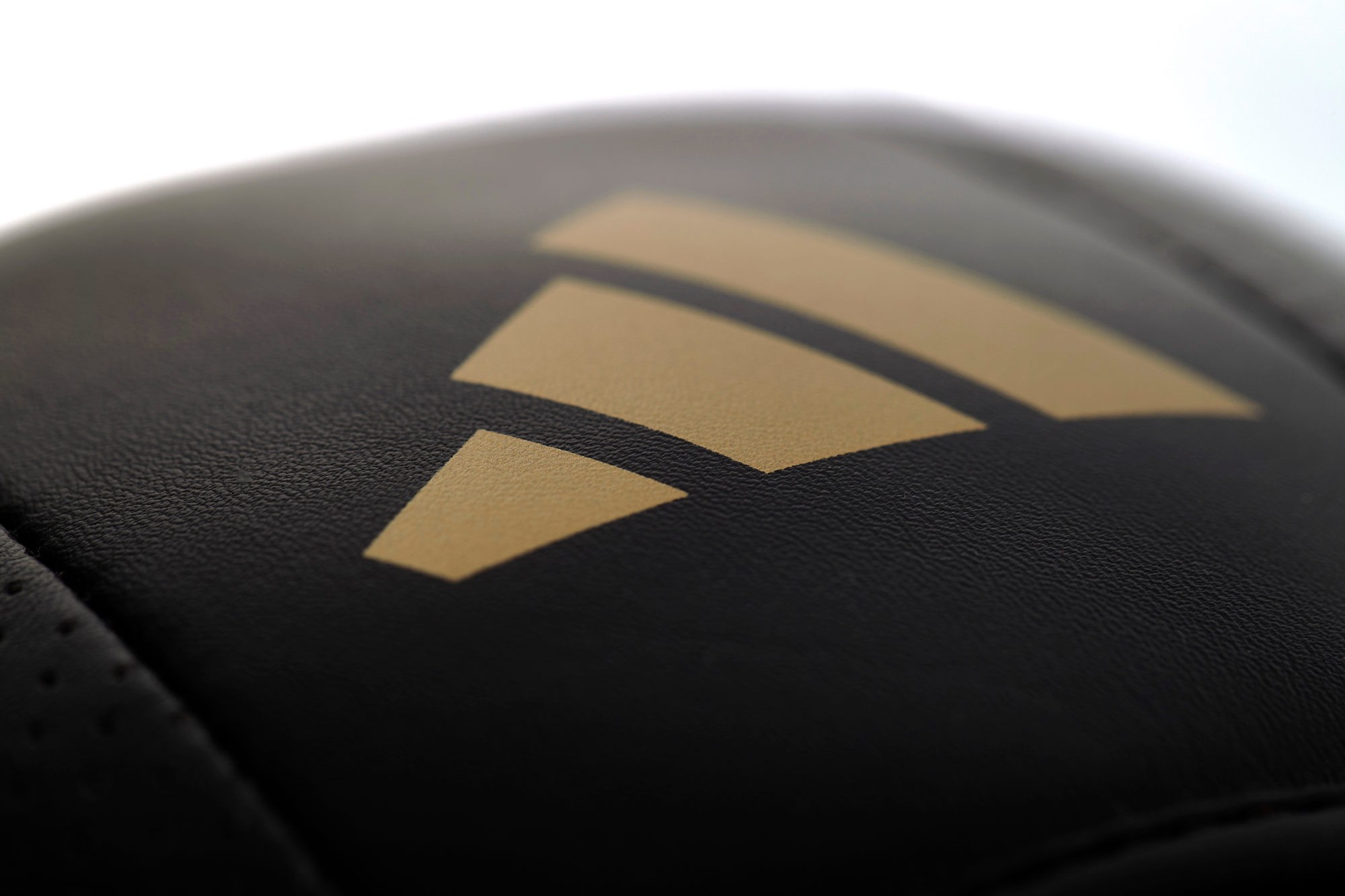 adidas adiSTAR Pro Speed Focus Pratze Microfiber zwart/goud, adiPFP01M