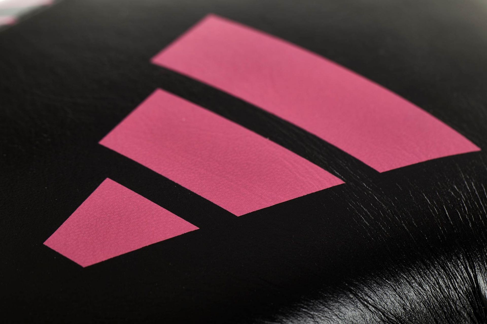 adidas Kickboxing wedstrijdhandschoen zwart/roze, adiKBWKF200