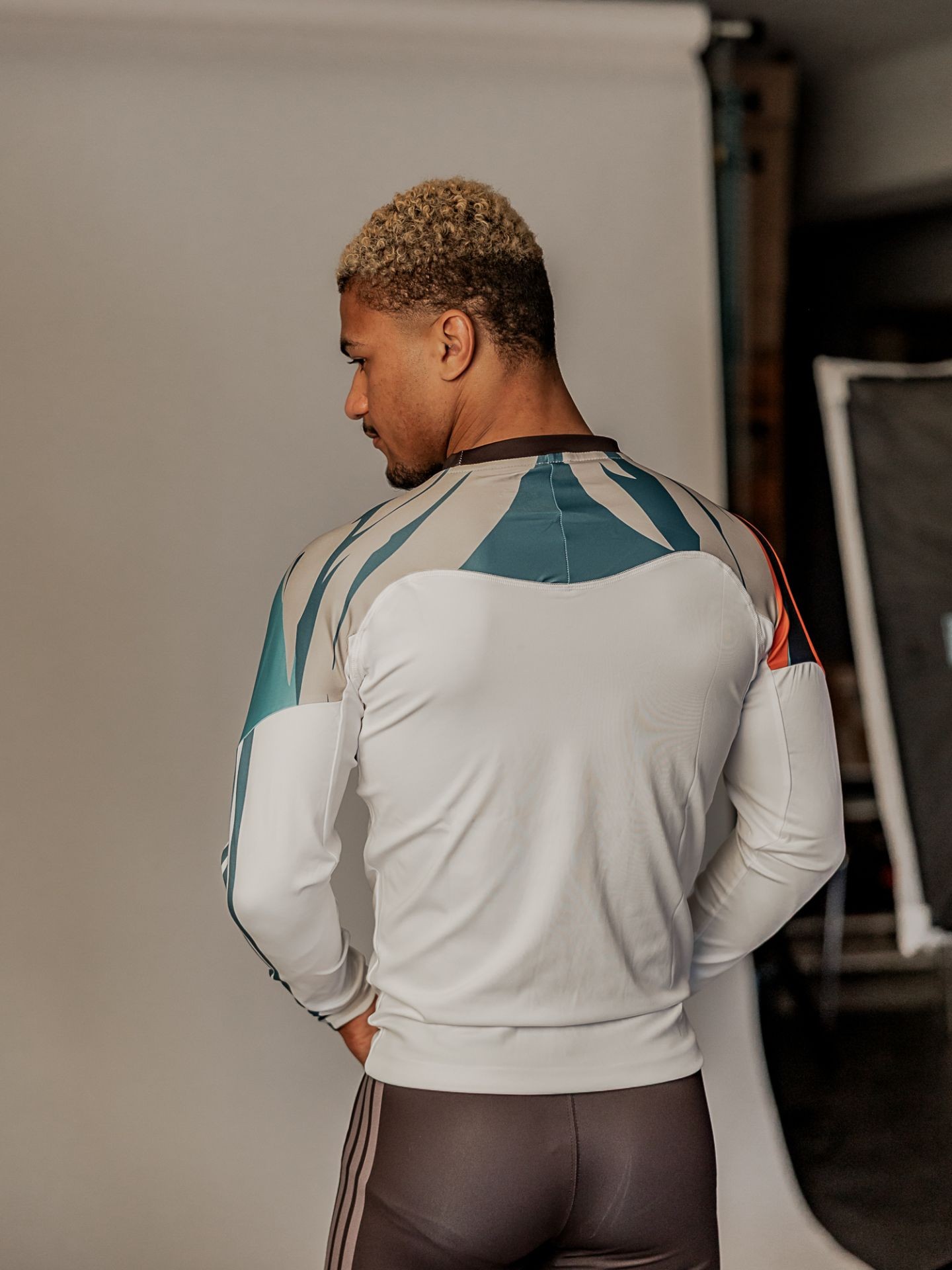 Adidas Rashguard met lange mouwen wit/blauw/oranje Wave, BJJRGLS03W