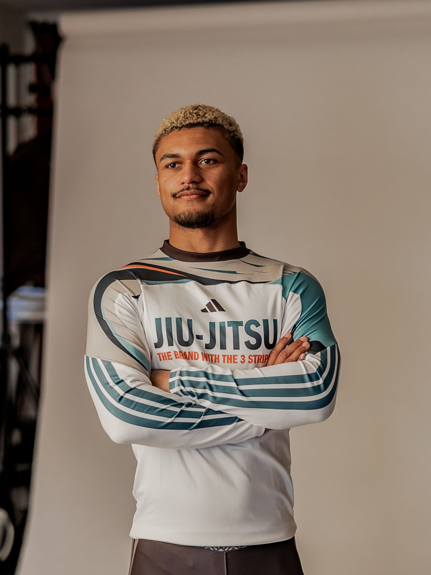 Adidas Rashguard met lange mouwen wit/blauw/oranje Wave, BJJRGLS03W