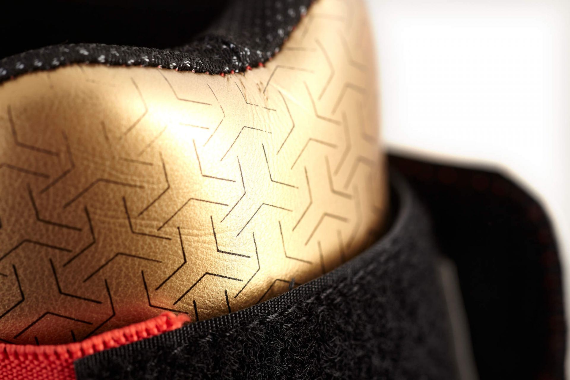 adidas Pro Kickboxing voetbescherming rood/goud, adiKBB300HD